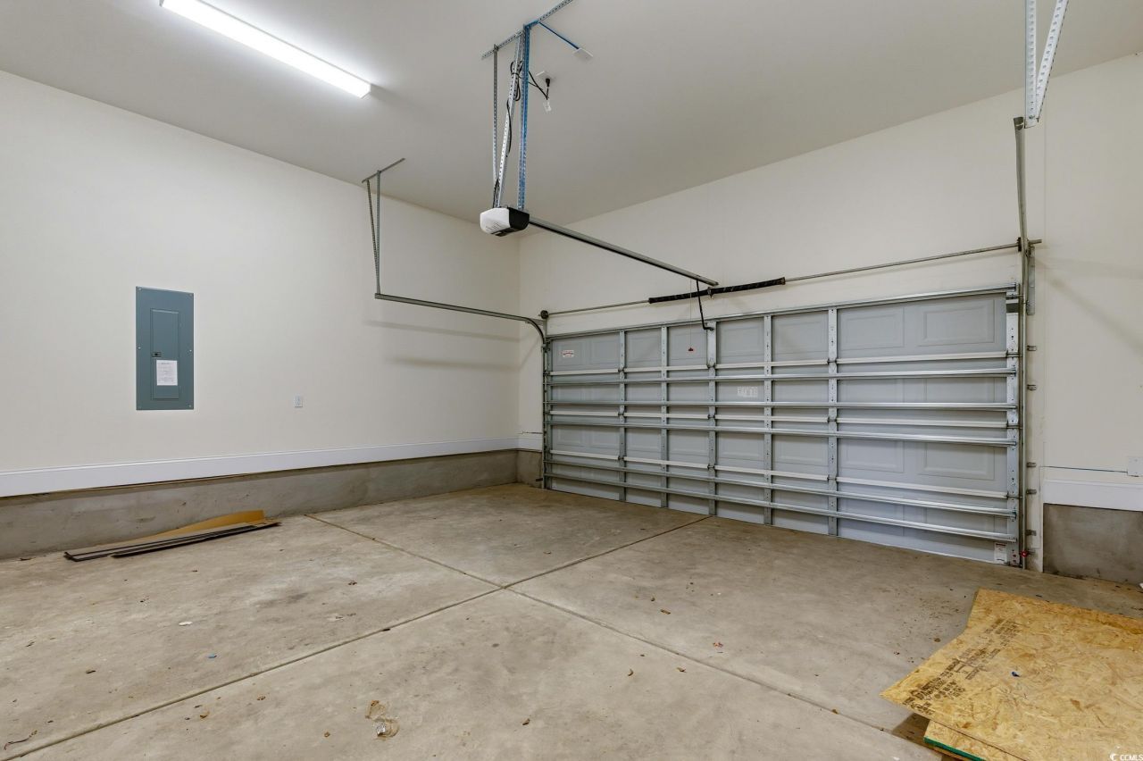 965 Hackler St. Photo 32