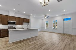 965 Hackler St. photo 4