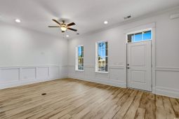 965 Hackler St. photo 4