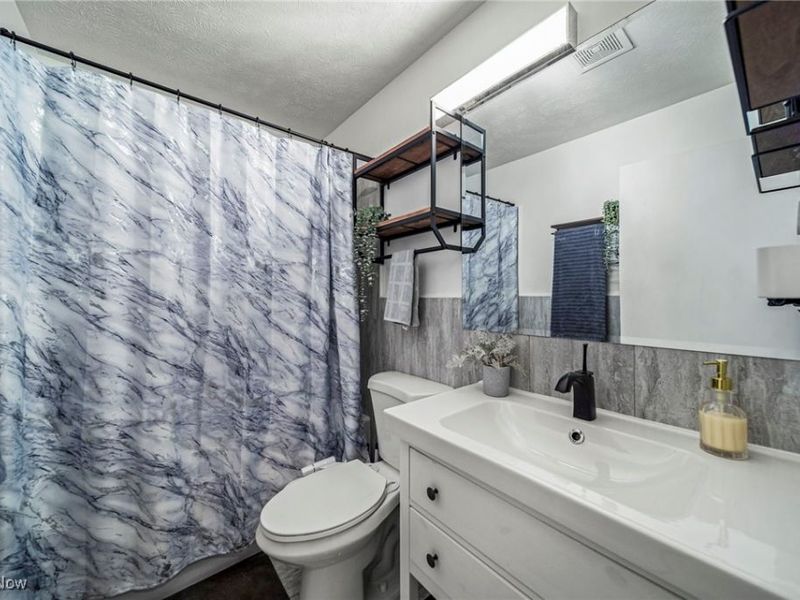 13400 S Woodland Road, Cleveland, OH 44120 Photo 26