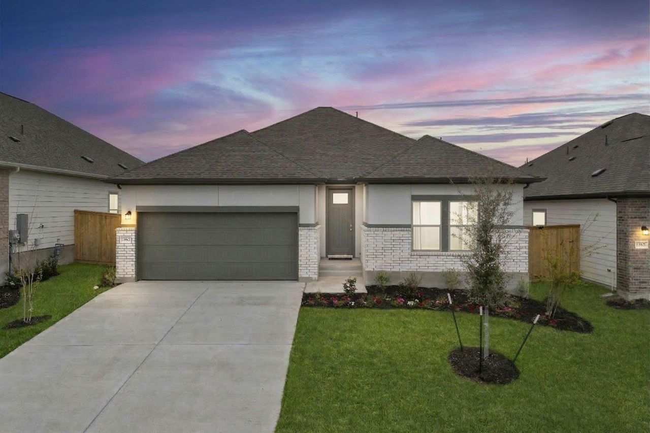 13617 Gray Landing Dr, Elgin, TX 78621 Main Photo