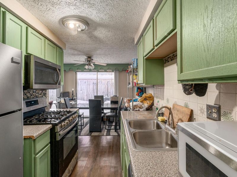 3830 Charbonnett Court, Unit 6A, Columbus, OH 43232 Photo 6