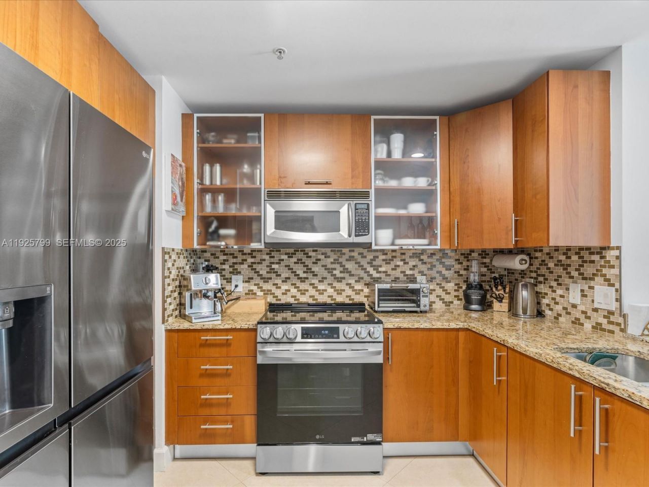 1945 S Ocean Dr, Unit 404, Hallandale Beach, FL 33009 Photo