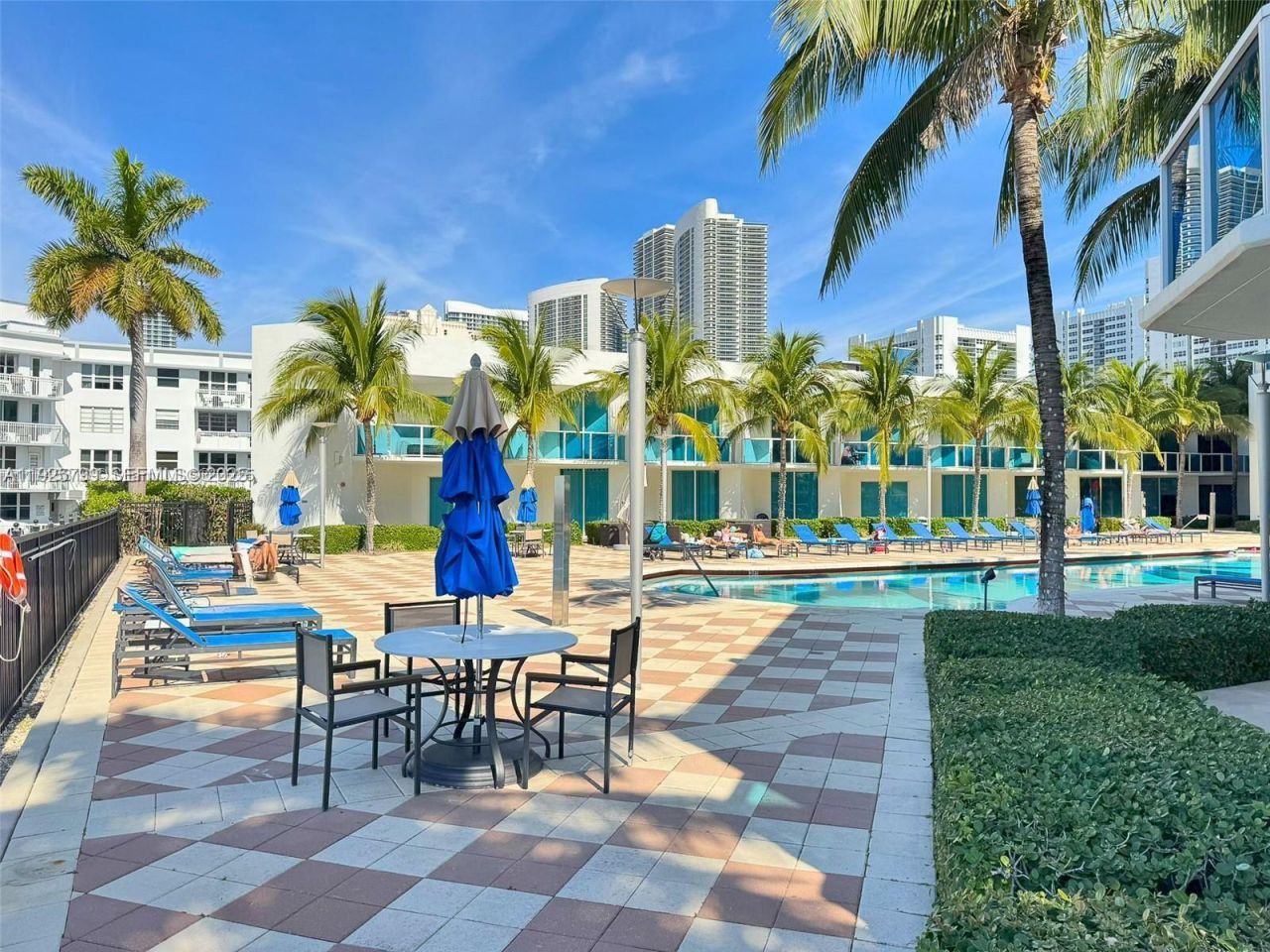1945 S Ocean Dr, Unit 404, Hallandale Beach, FL 33009 Photo