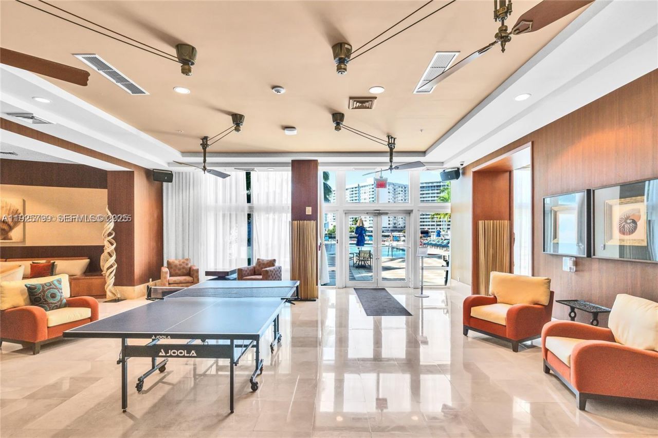 1945 S Ocean Dr, Unit 404, Hallandale Beach, FL 33009 Photo