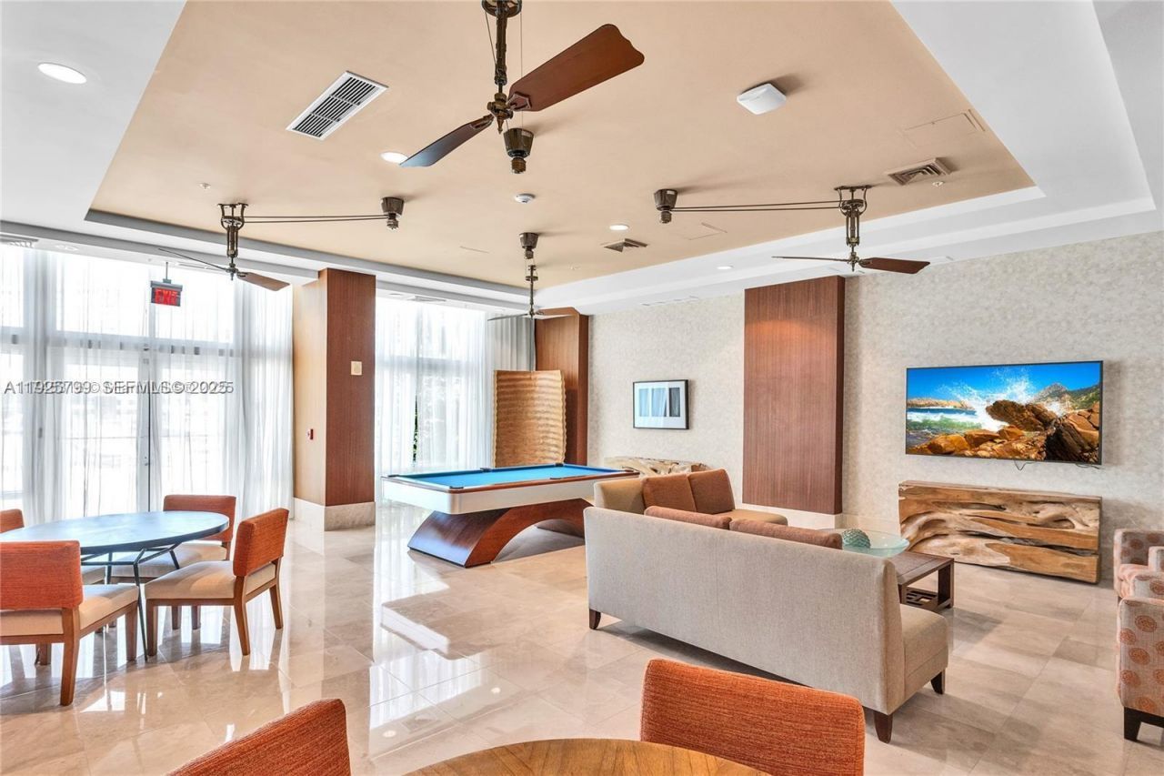 1945 S Ocean Dr, Unit 404, Hallandale Beach, FL 33009 Photo