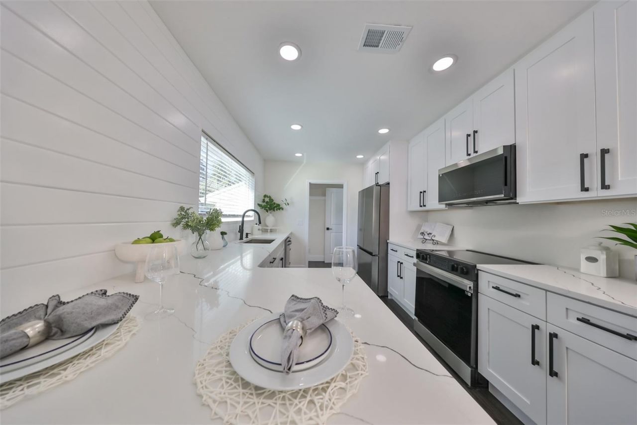 1846 3rd Street S, Saint Petersburg, FL 33705 Photo