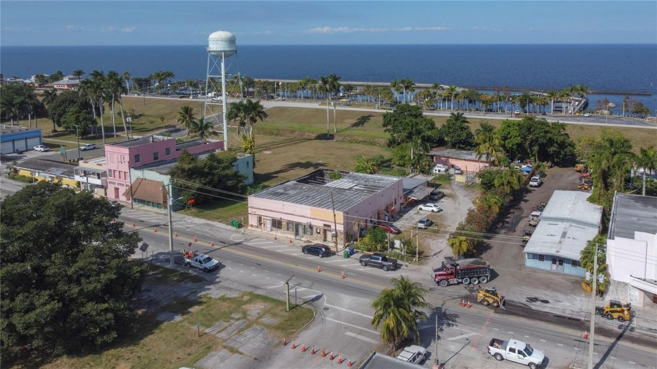 185 E Main Street, Pahokee, FL 33476 Photo