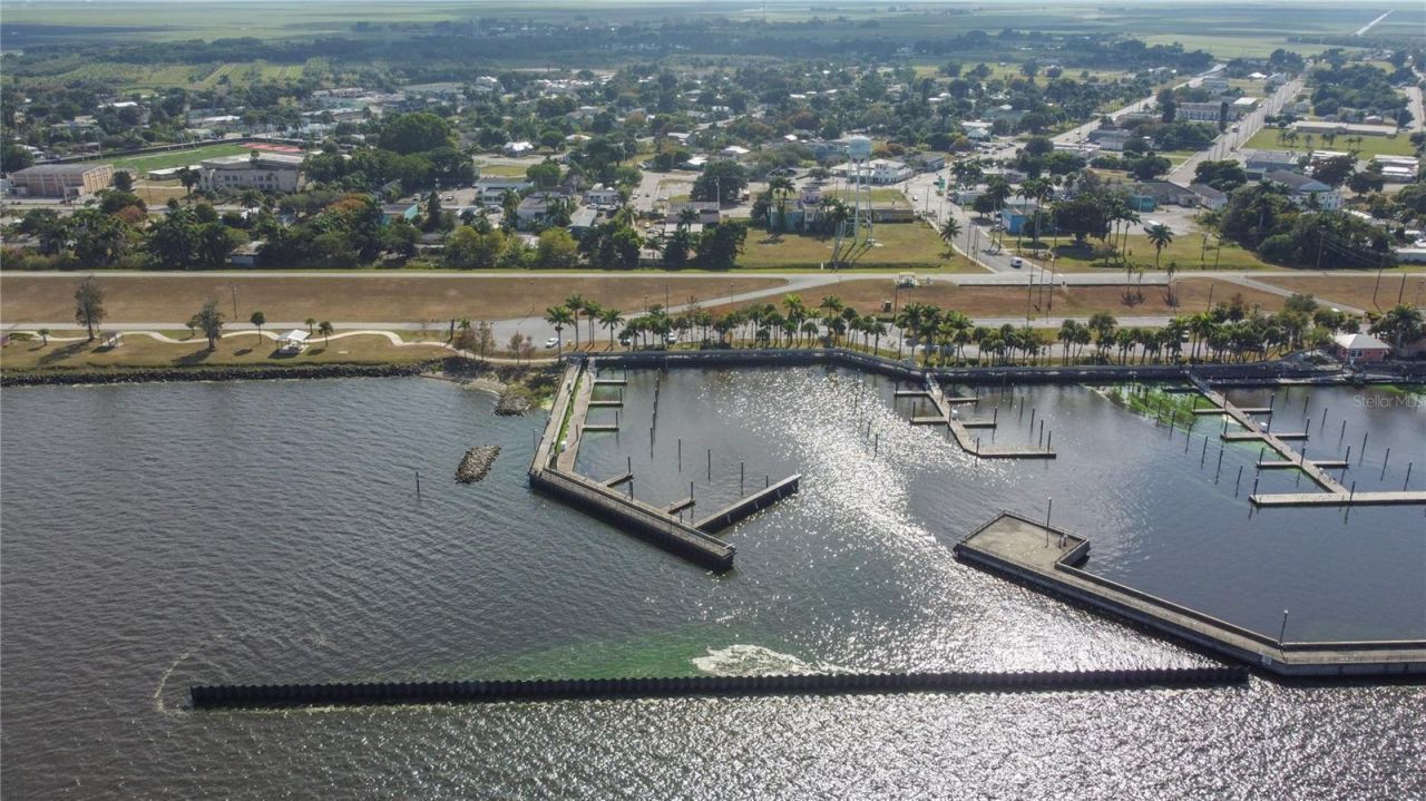 185 E Main Street, Pahokee, FL 33476 Photo