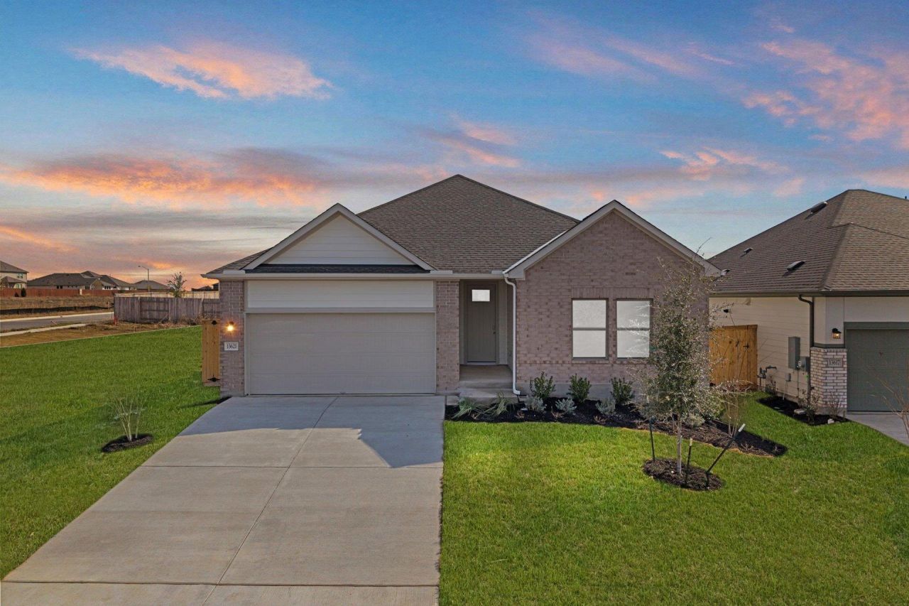13621 Gray Landing Dr, Elgin, TX 78621 Main Photo