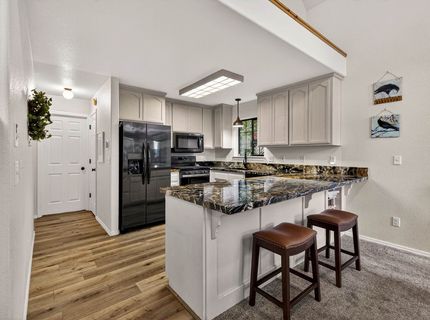 716 Lake Ridge Road, Lake Almanor, CA 00000 Photo
