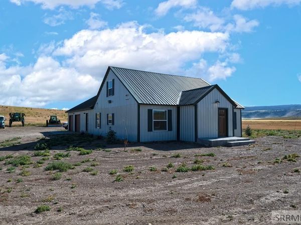 7243 Ard's Road, TETONIA, ID 83452