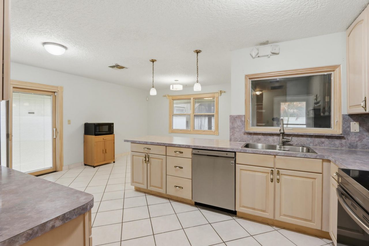 10340 SE Jupiter Narrows Drive, Hobe Sound, FL 33455 Photo