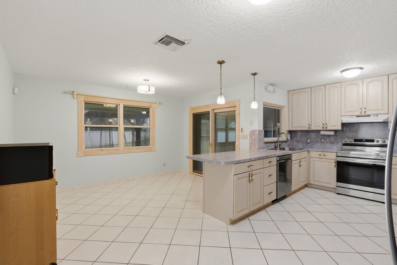 10340 SE Jupiter Narrows Drive, Hobe Sound, FL 33455 Photo