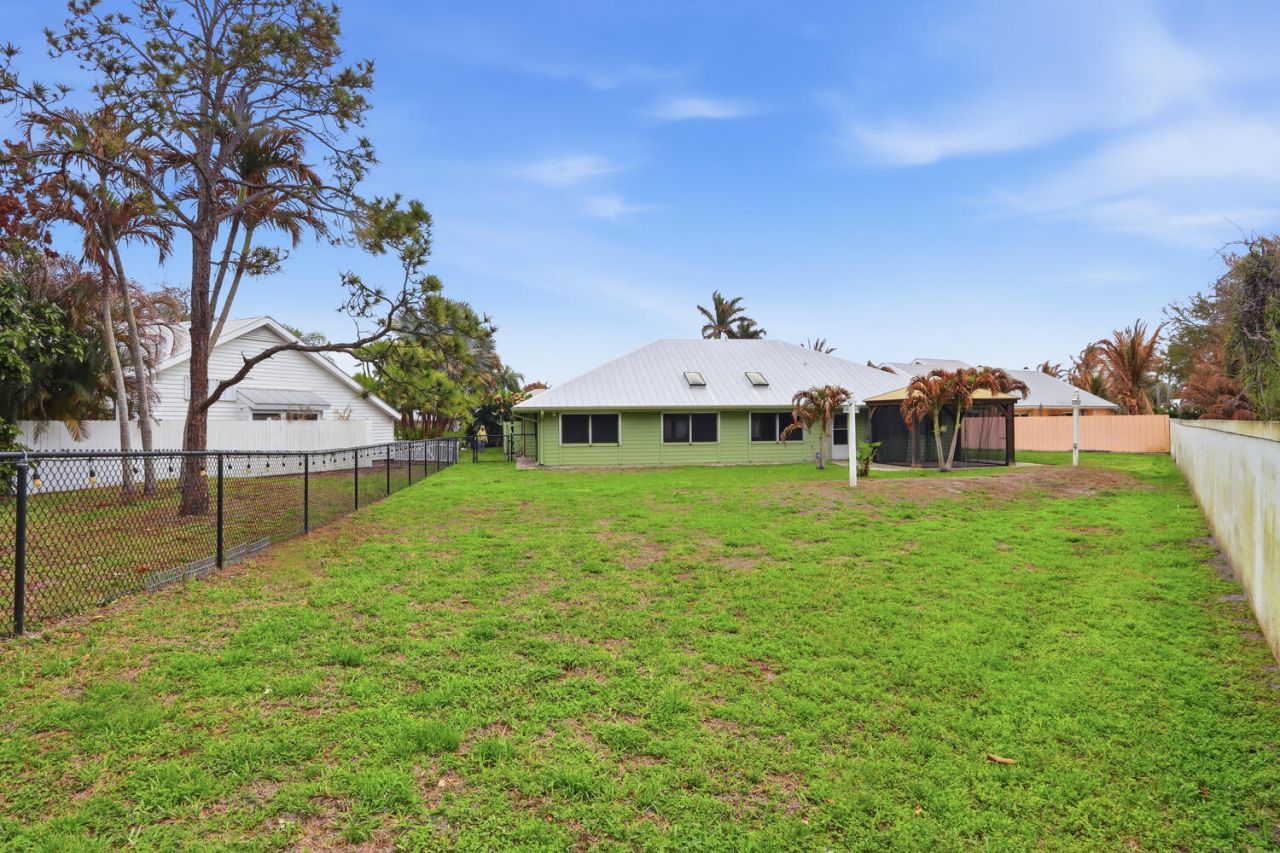 10340 SE Jupiter Narrows Drive, Hobe Sound, FL 33455 Photo