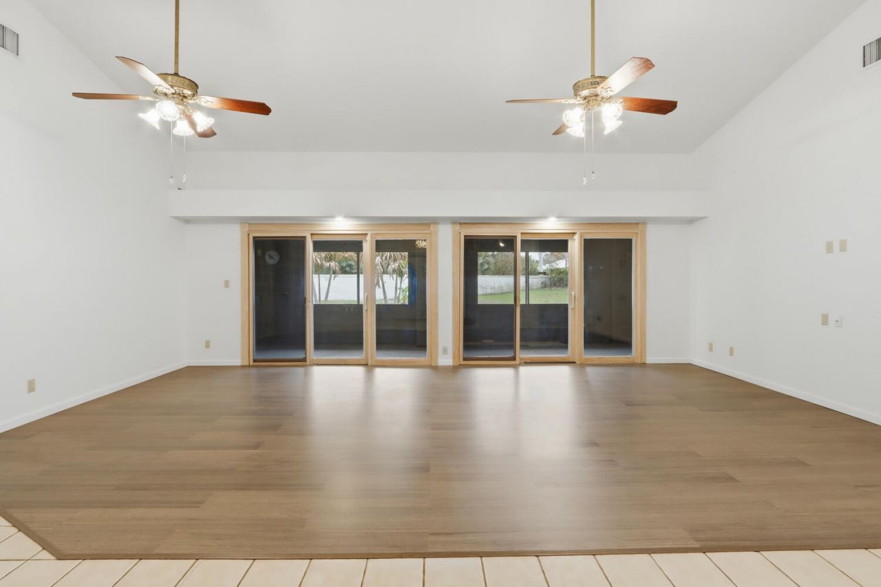 10340 SE Jupiter Narrows Drive, Hobe Sound, FL 33455 Photo