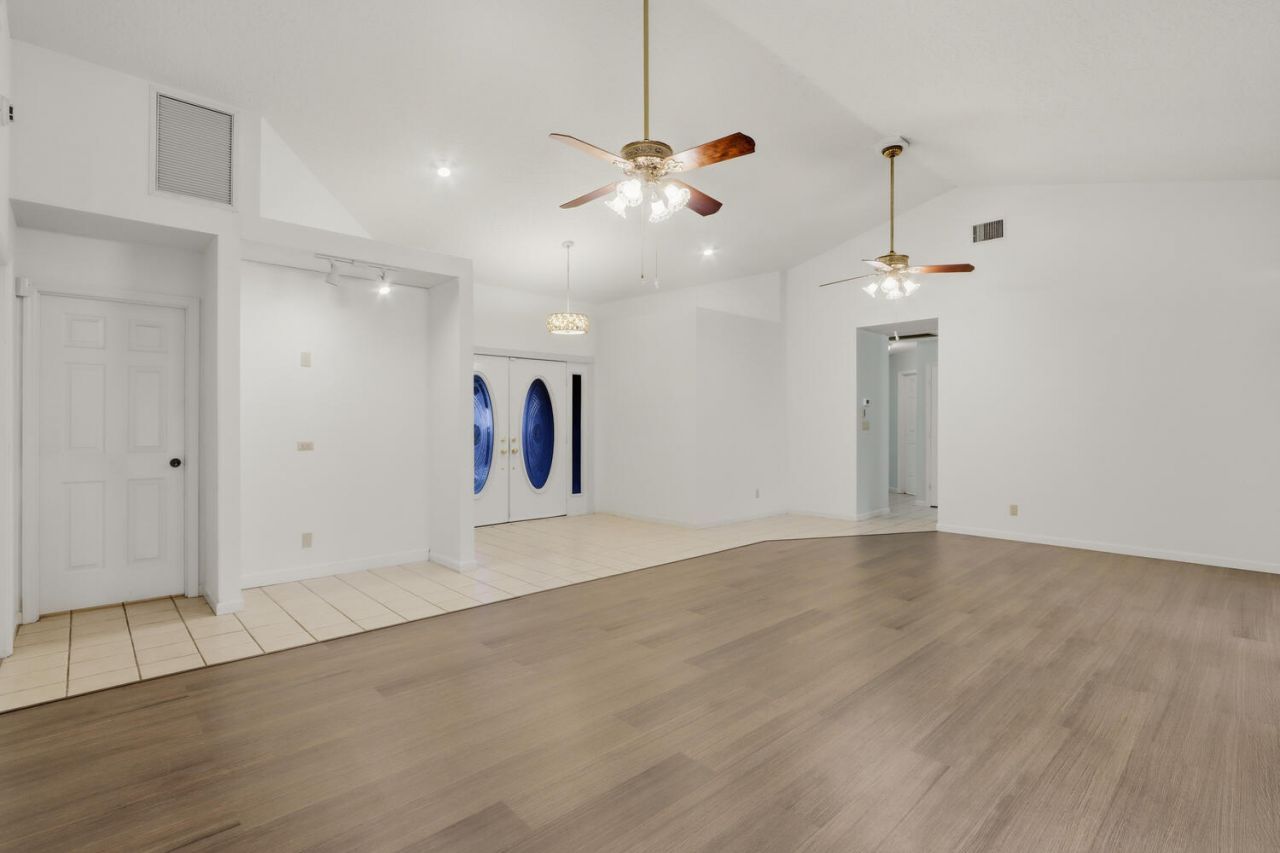 10340 SE Jupiter Narrows Drive, Hobe Sound, FL 33455 Photo