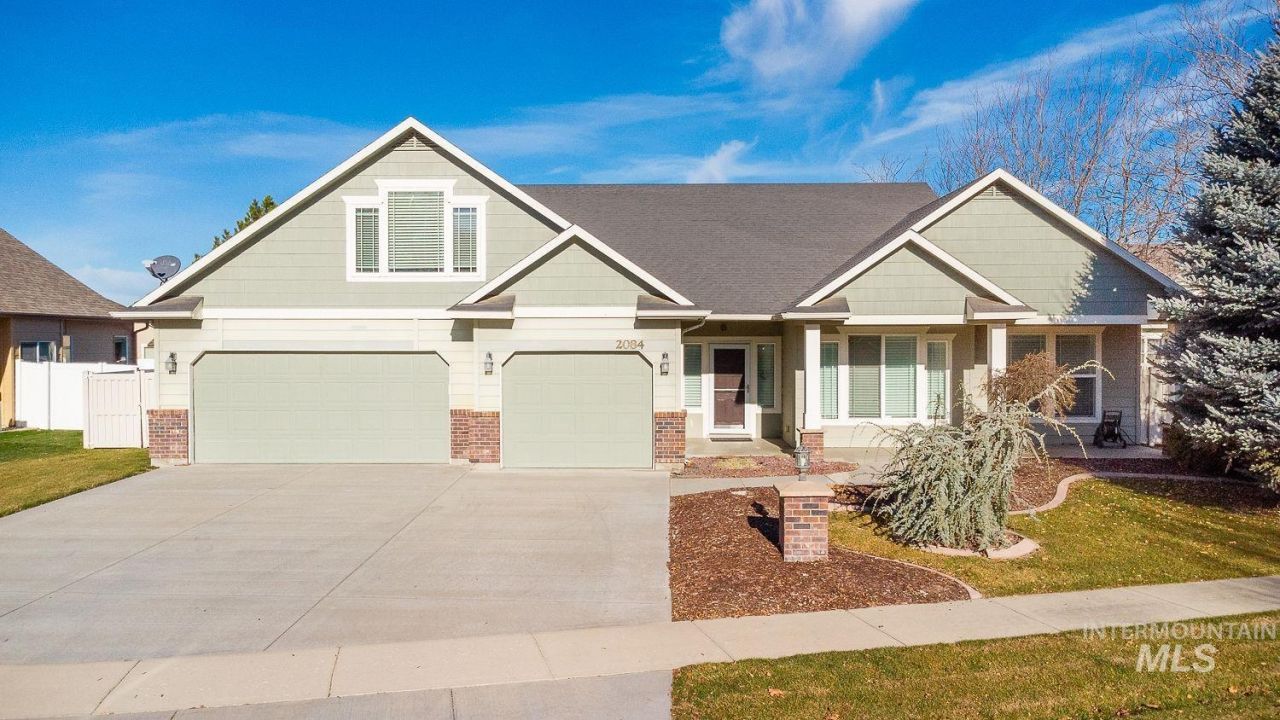 2084 W Cross Creek, Nampa, ID 83686 Main Photo