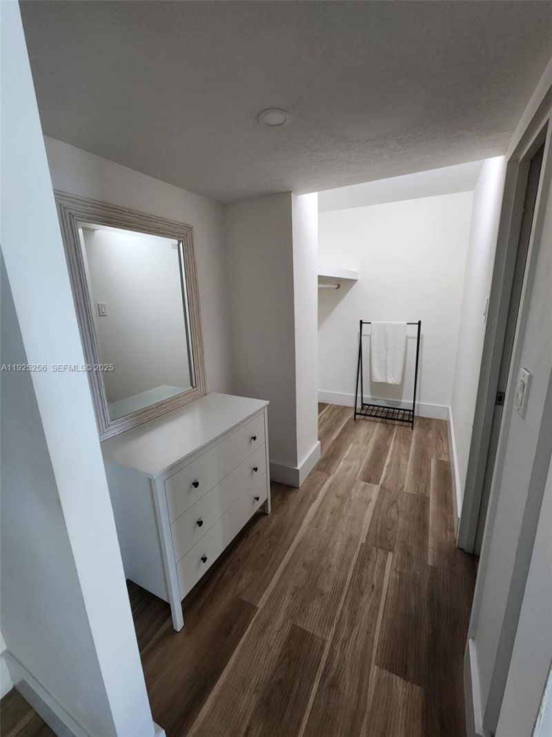 3180 S Ocean Dr, Unit 307, Hallandale Beach, FL 33009 Photo