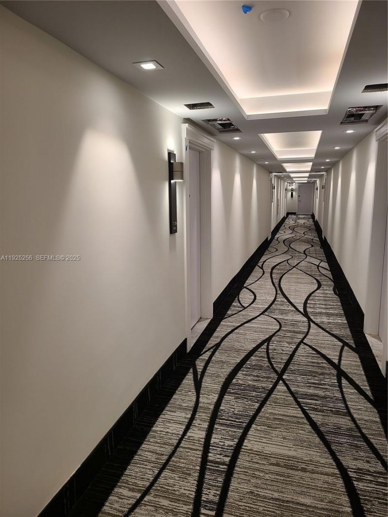 3180 S Ocean Dr, Unit 307, Hallandale Beach, FL 33009 Photo