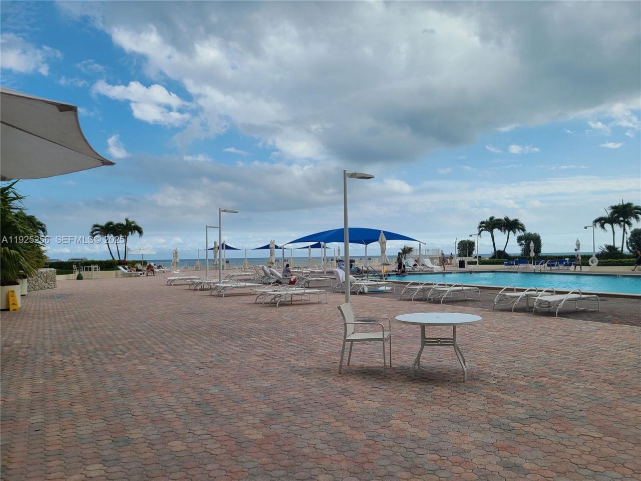 3180 S Ocean Dr, Unit 307, Hallandale Beach, FL 33009 Photo