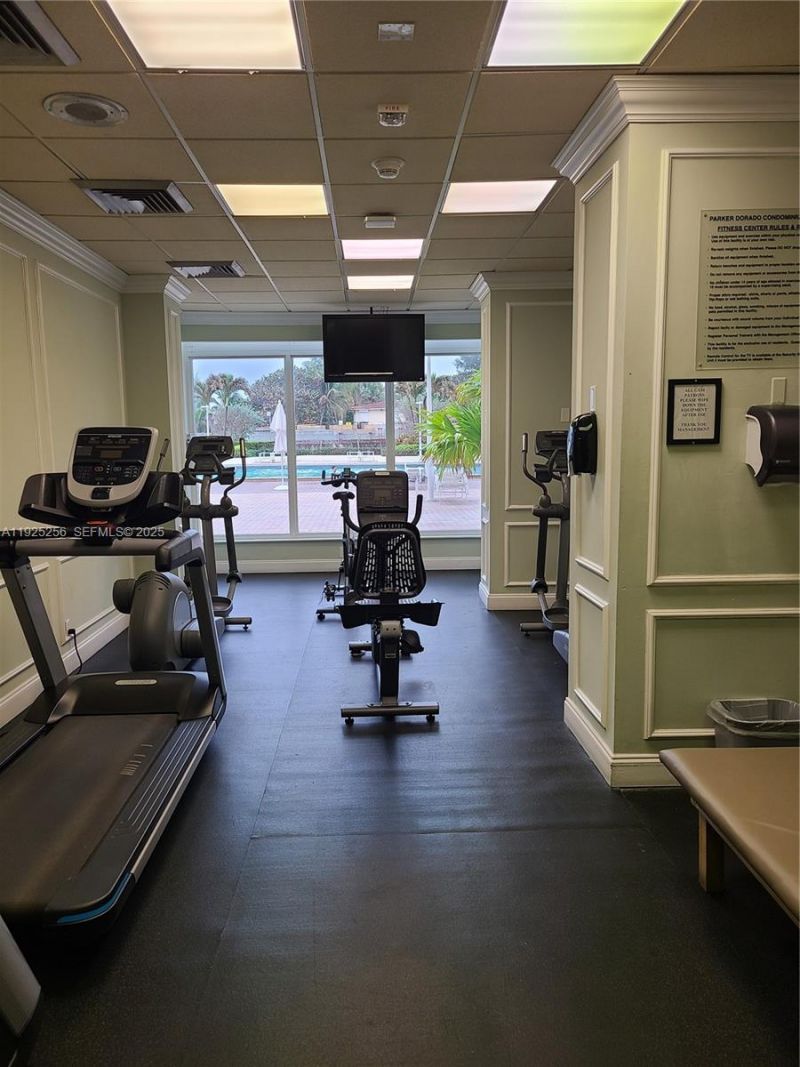 3180 S Ocean Dr, Unit 307, Hallandale Beach, FL 33009 Photo