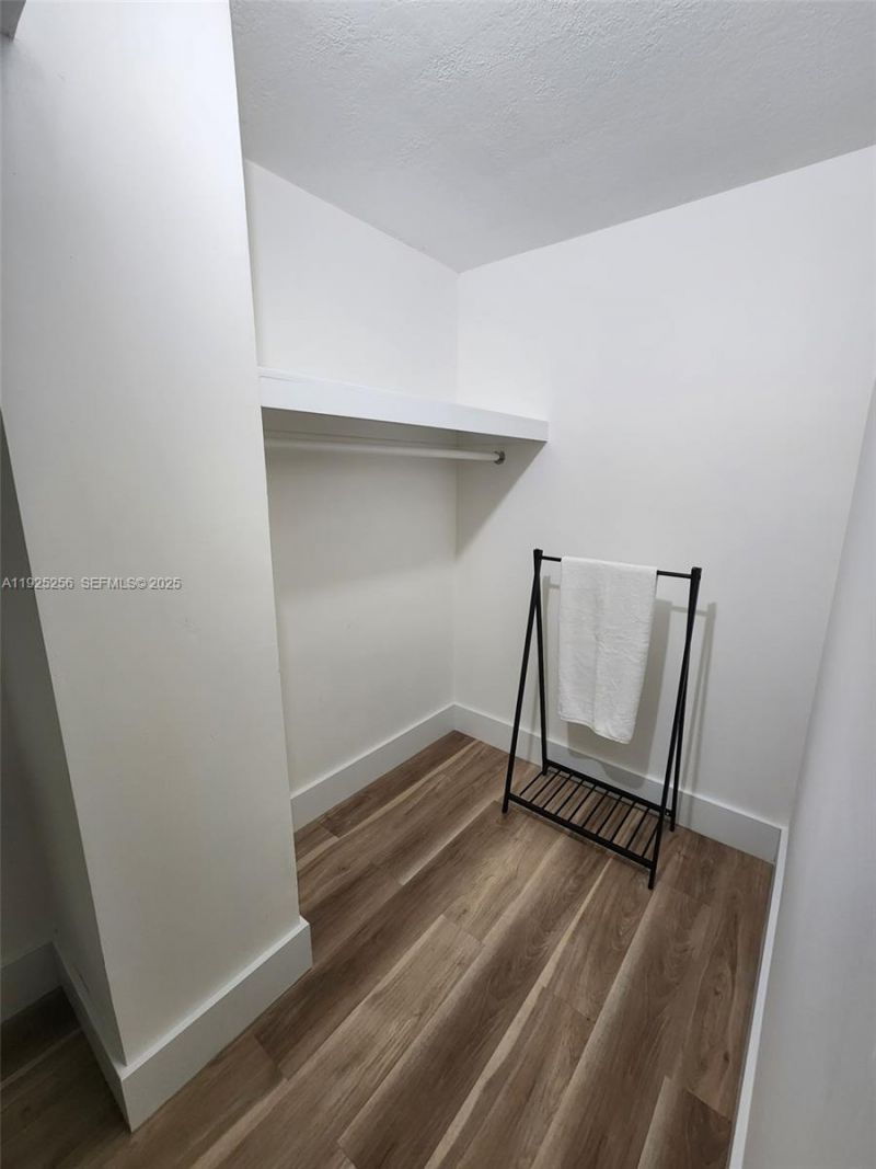 3180 S Ocean Dr, Unit 307, Hallandale Beach, FL 33009 Photo