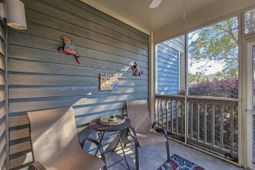 820 Castleford Circle photo 4