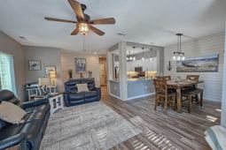 820 Castleford Circle photo 4