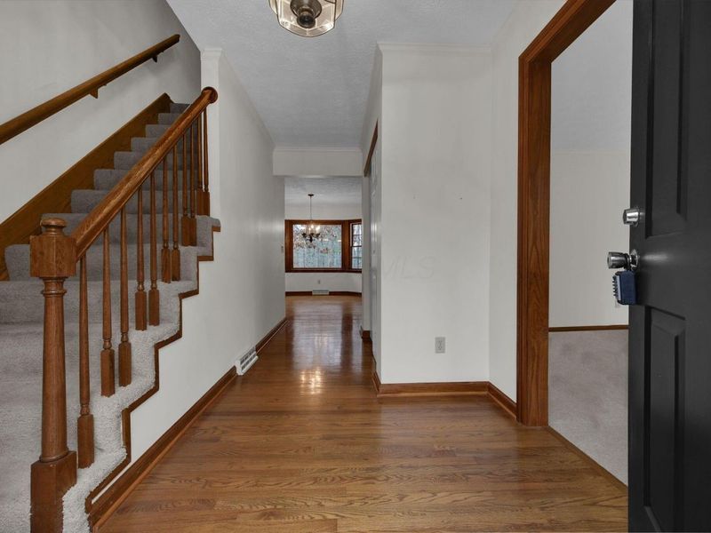 410 Fern Hill Drive, Granville, OH 43023 Photo 4