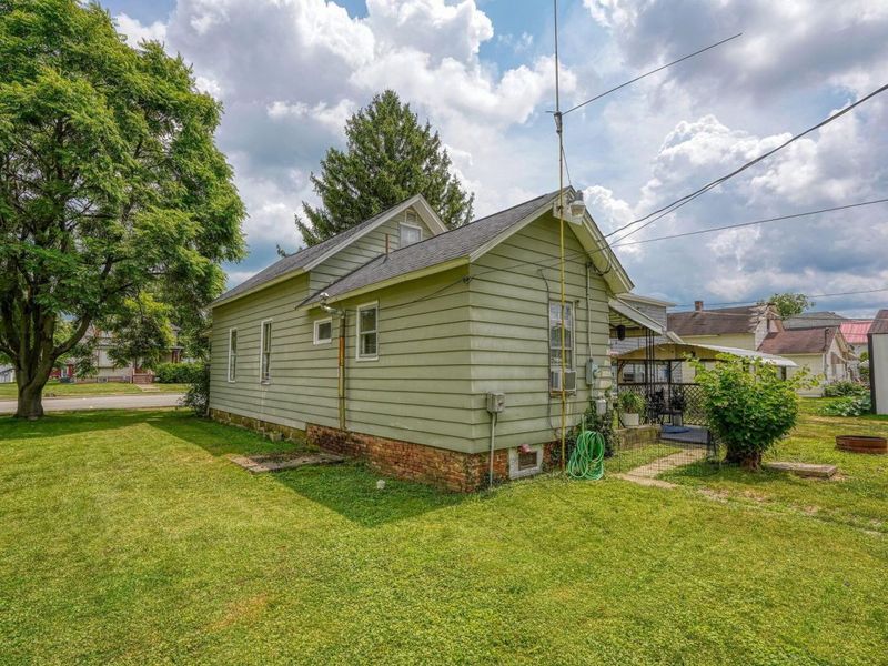 52 W Canal Street, Carroll, OH 43112 Photo 3