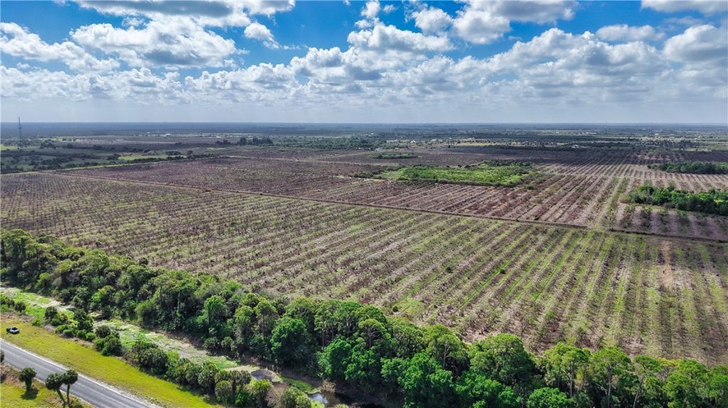 15355 117th Street, Fellsmere, FL 32948 Photo