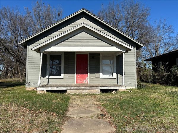 623 W 15th Street , Okmulgee, OK 74447