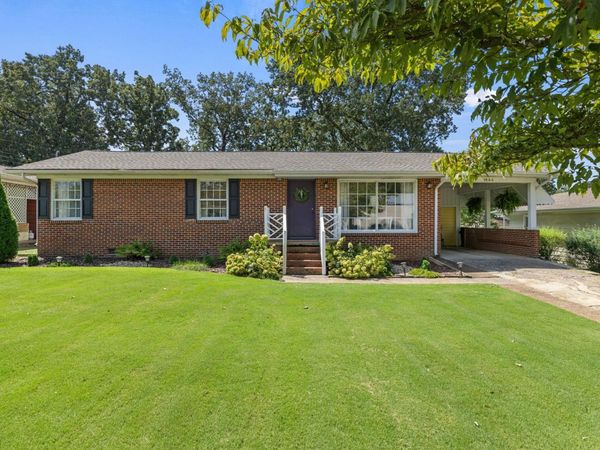 1644 Edgemont Dr, Florence, AL