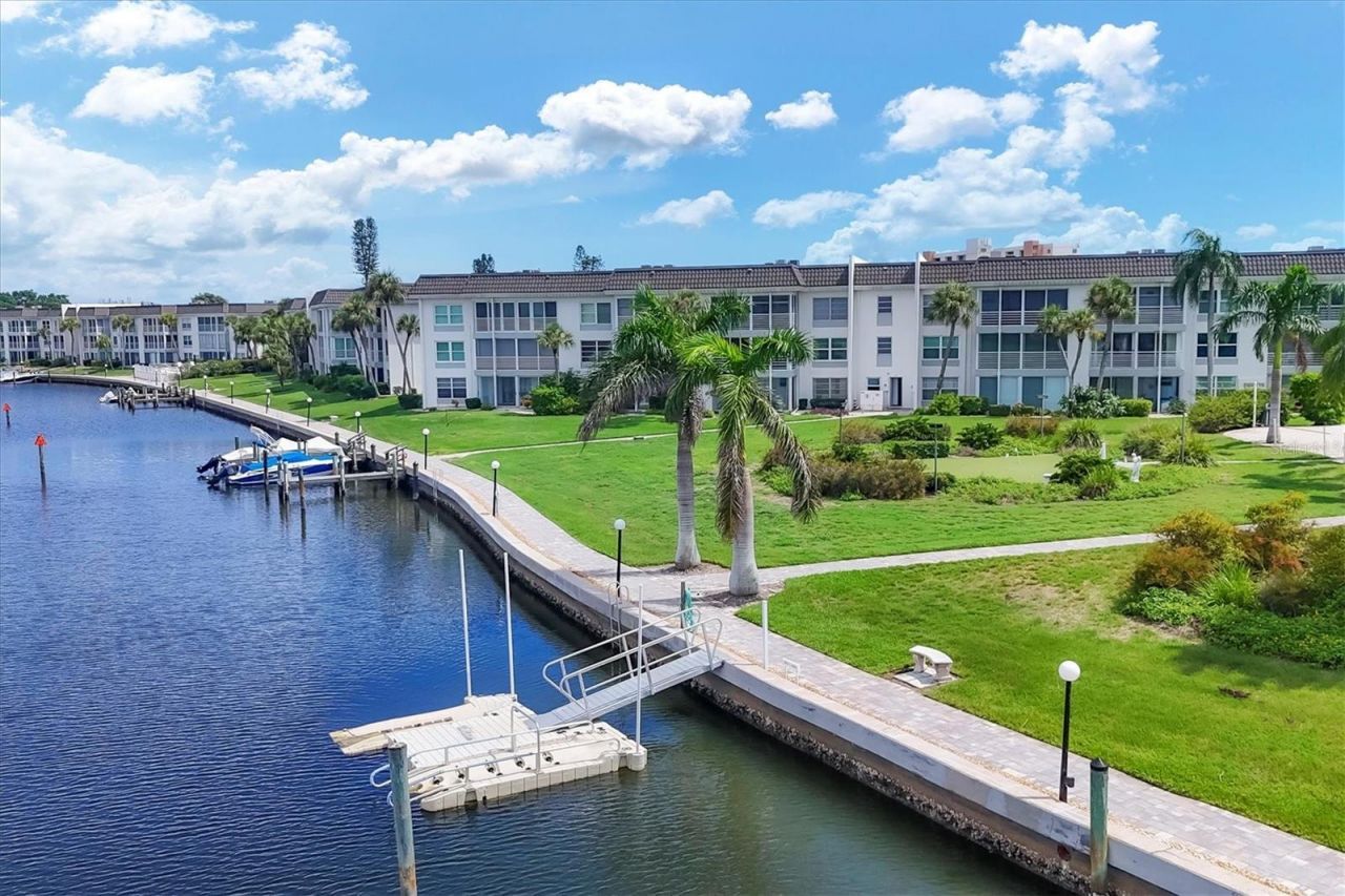 4370 Chatham Drive, Unit 104, Longboat Key, FL 34228 Photo