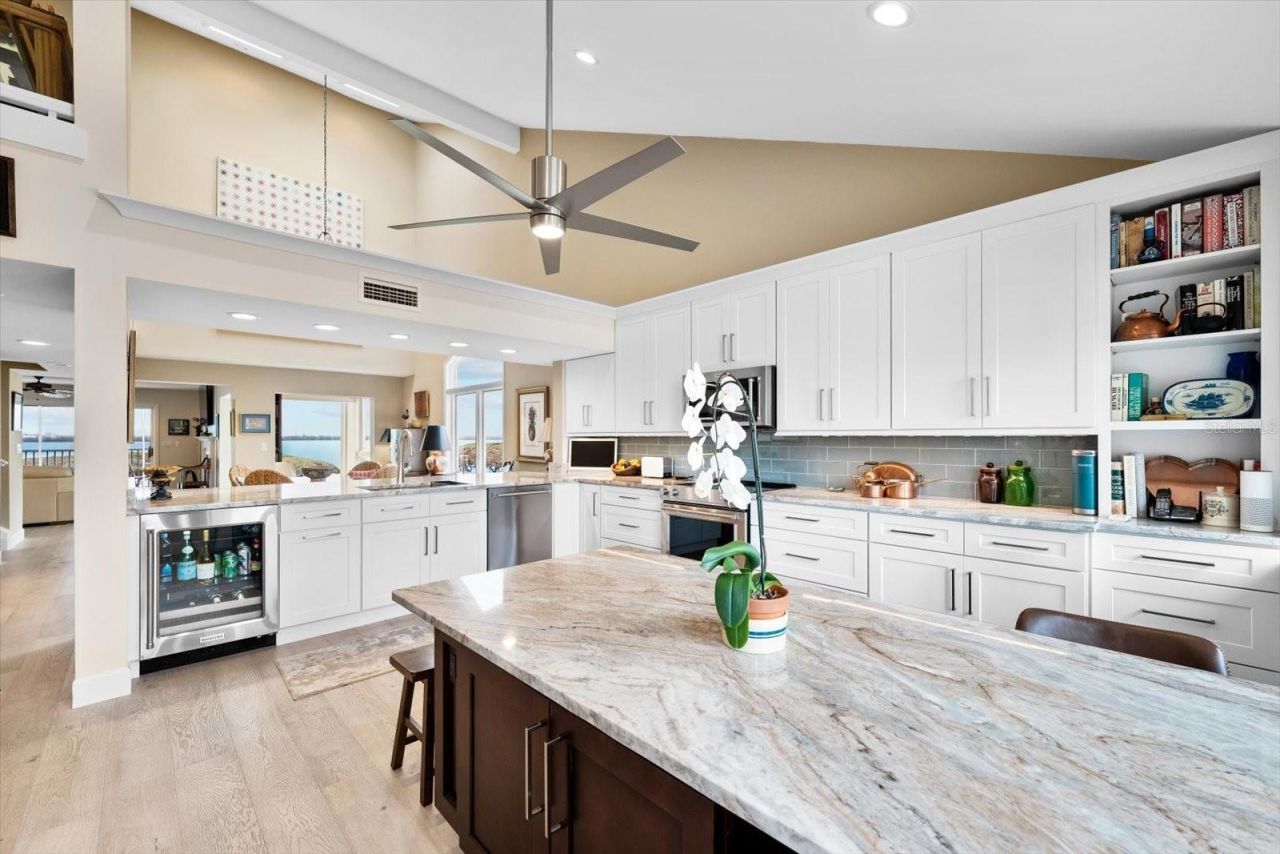 71 Tidy Island Boulevard, Bradenton, FL 34210 Photo