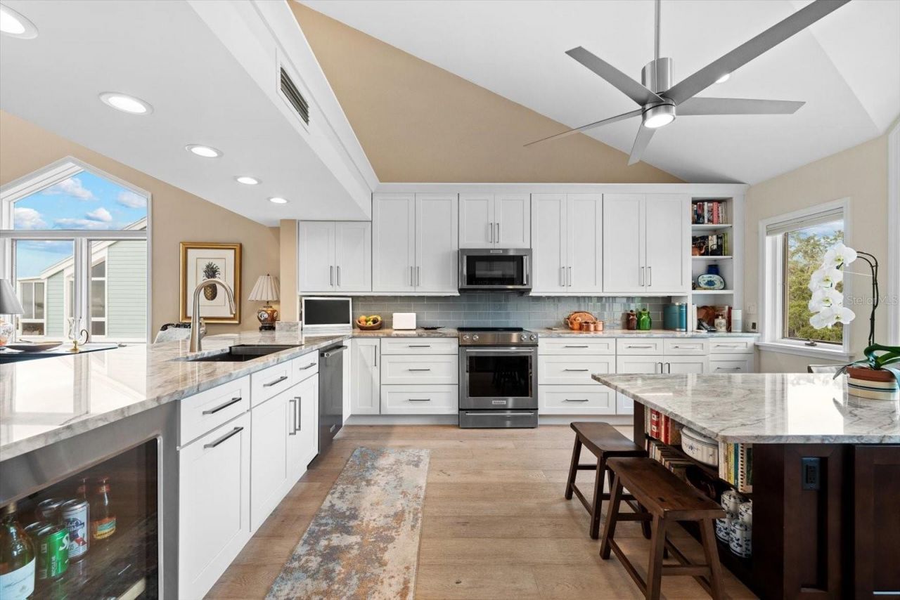 71 Tidy Island Boulevard, Bradenton, FL 34210 Photo