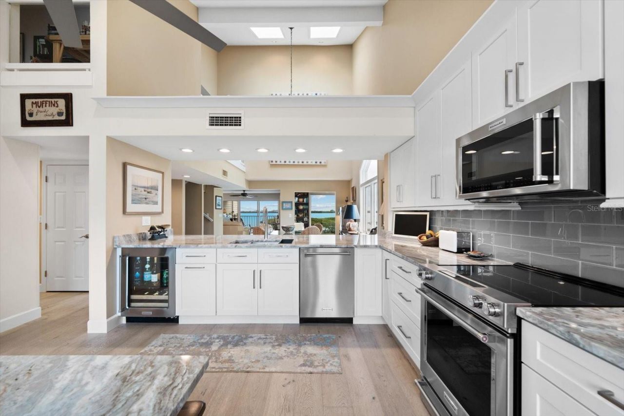 71 Tidy Island Boulevard, Bradenton, FL 34210 Photo