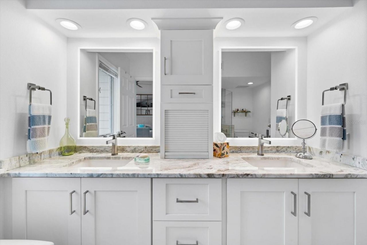 71 Tidy Island Boulevard, Bradenton, FL 34210 Photo