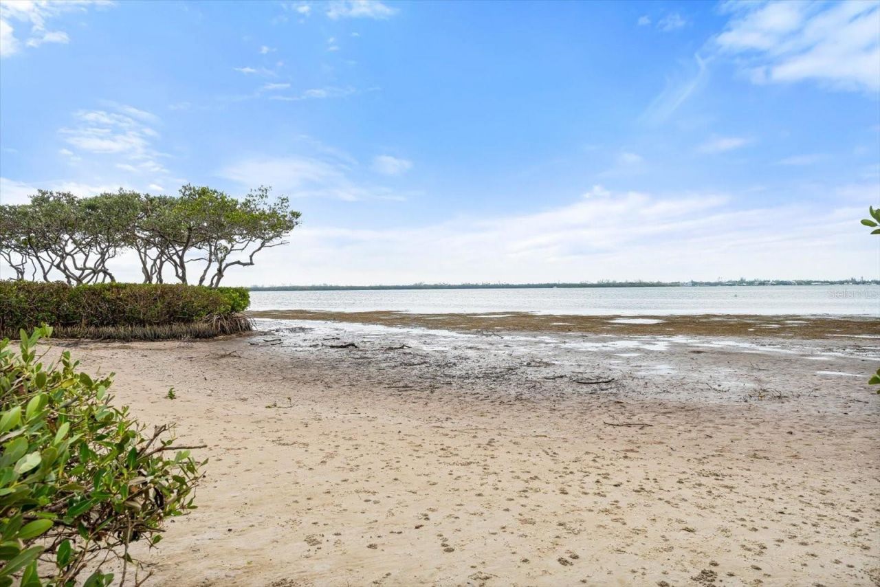 71 Tidy Island Boulevard, Bradenton, FL 34210 Photo