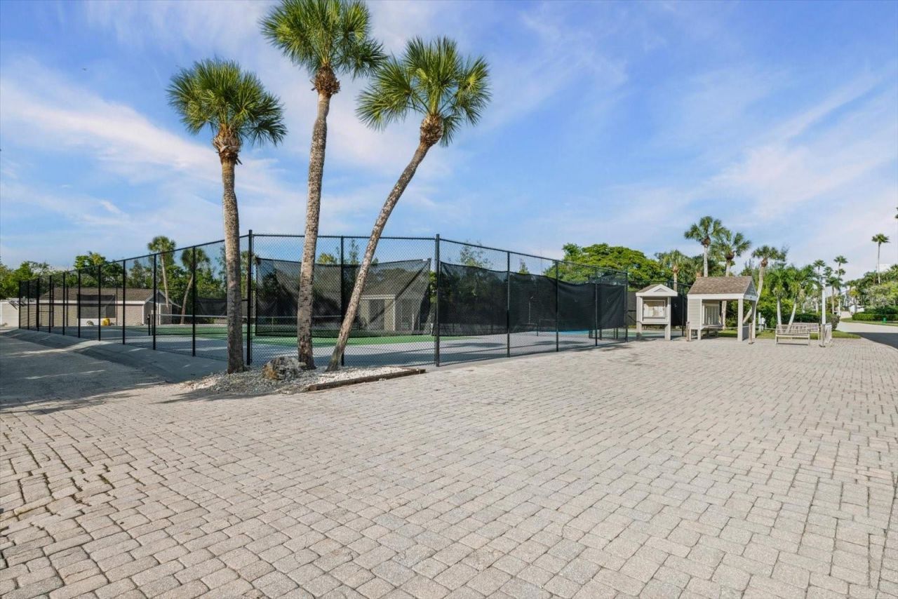 71 Tidy Island Boulevard, Bradenton, FL 34210 Photo