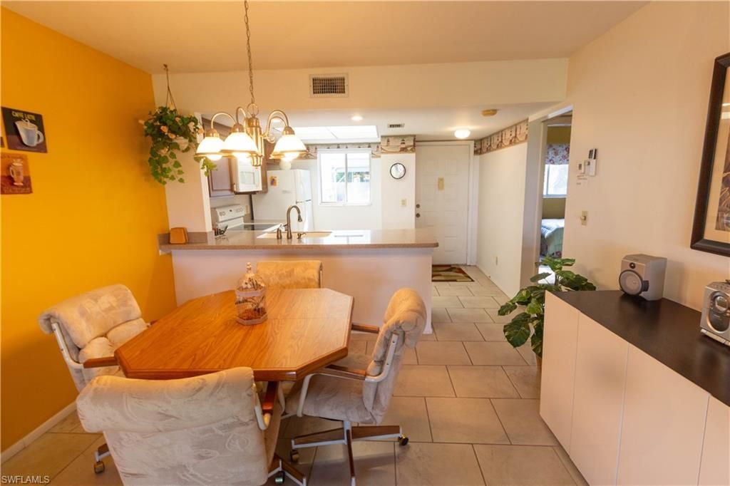 8200 Summerlin Village Cir, Unit 101, Fort Myers, FL 33919 Photo