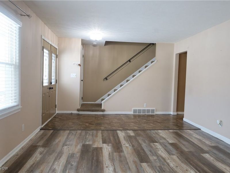 309 Shiawassee Avenue, Fairlawn, OH 44333 Photo 2