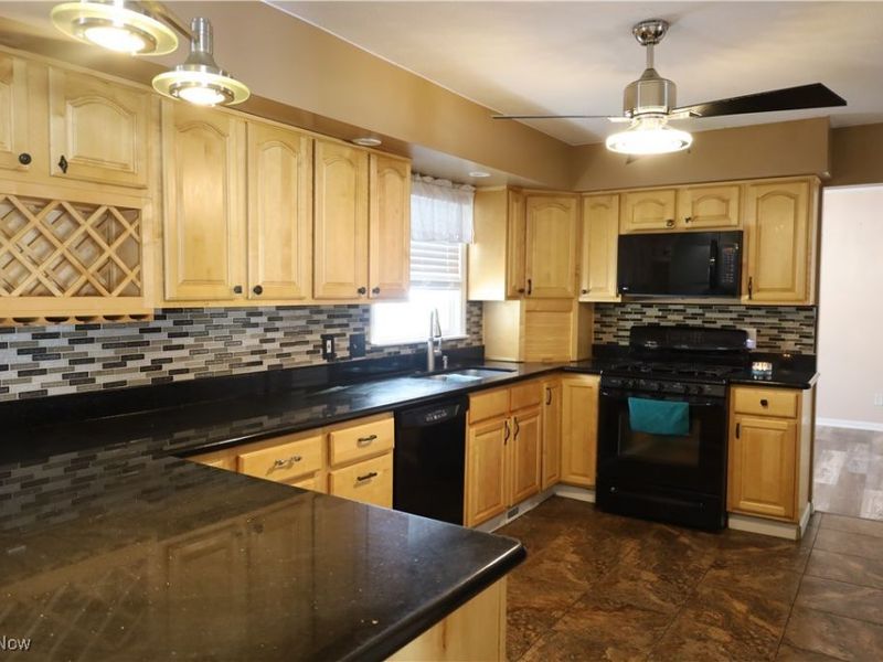 309 Shiawassee Avenue, Fairlawn, OH 44333 Photo 5