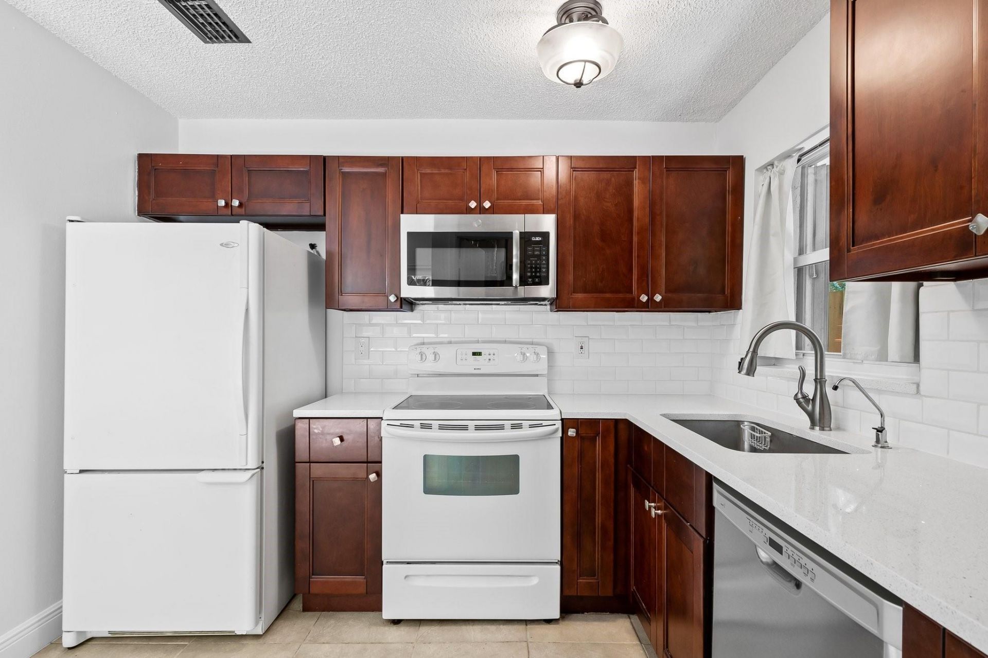 615 SW 16th Court, Unit 2N, Fort Lauderdale, FL 33315 Photo