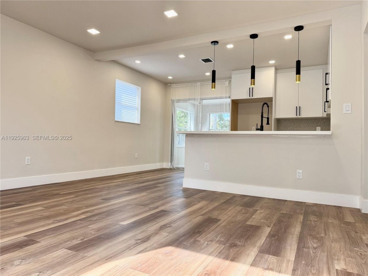 7951 NW 30th St, Davie, FL 33024 Photo