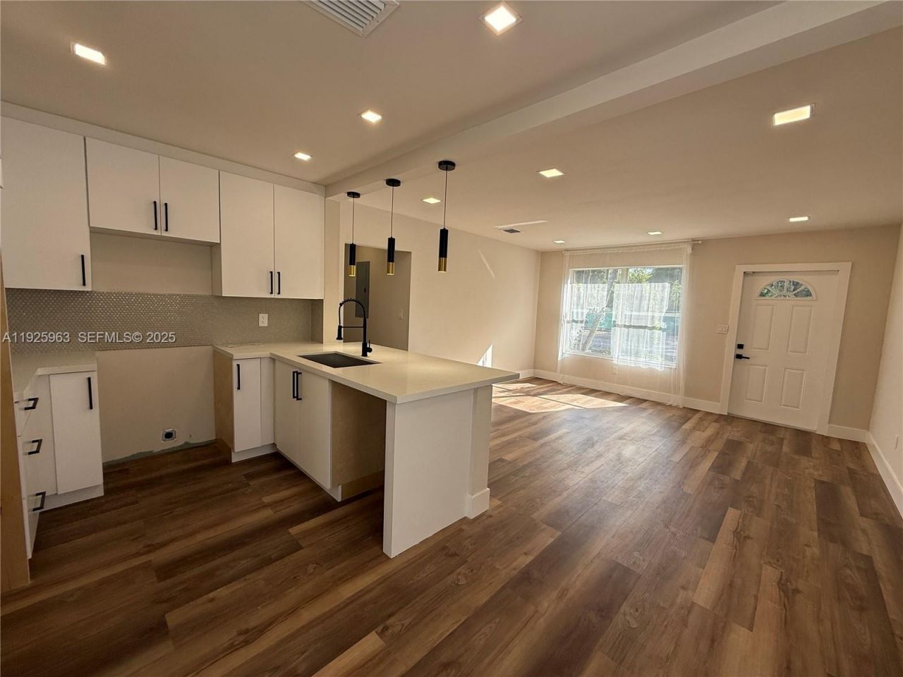 7951 NW 30th St, Davie, FL 33024 Photo