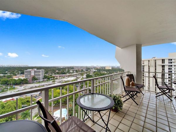 2000 Towerside Ter, Unit 1905, Miami, FL 33138