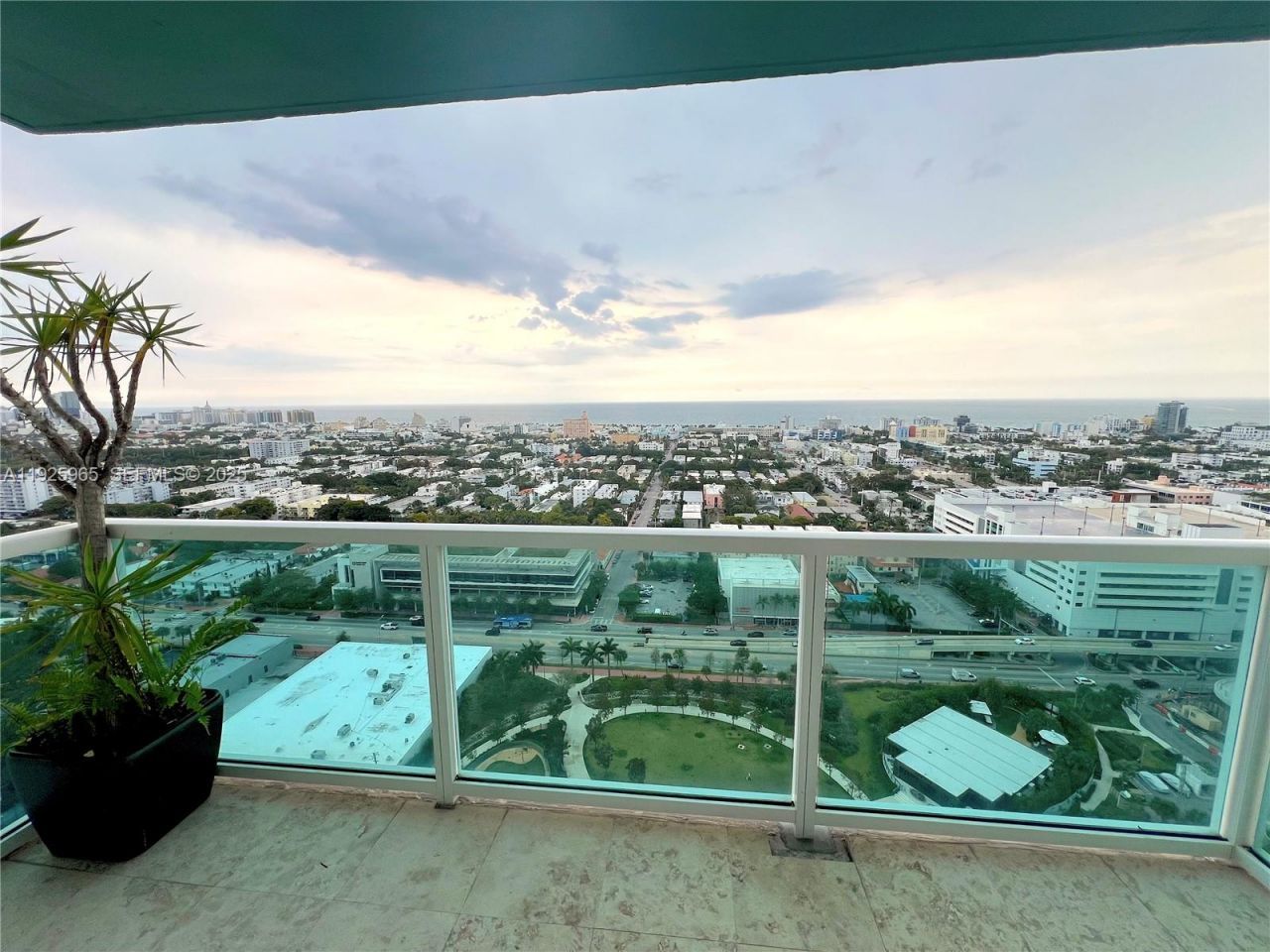 650 West Ave, Unit 2804, Miami Beach, FL 33139 Photo