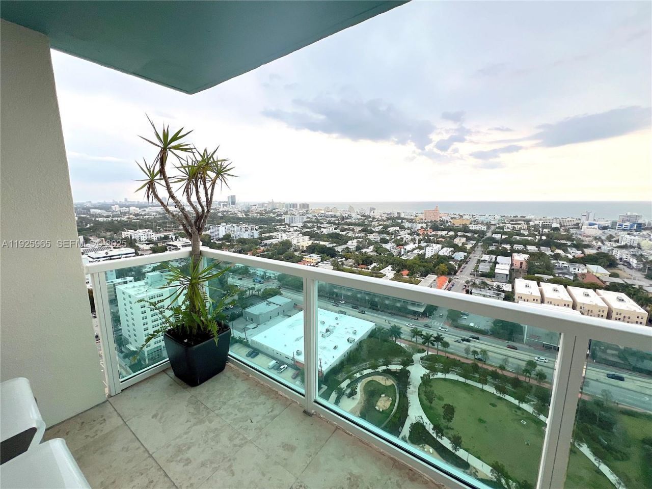 650 West Ave, Unit 2804, Miami Beach, FL 33139 Photo